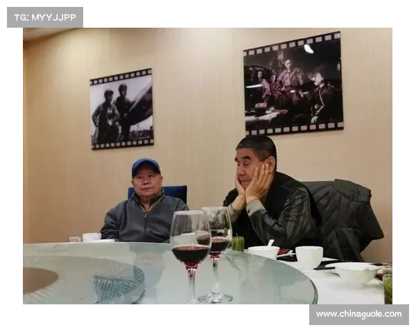 这一夜,球场上决胜负,场外情谊永存心间 这一夜,球场上决胜负,场外情谊永存心间