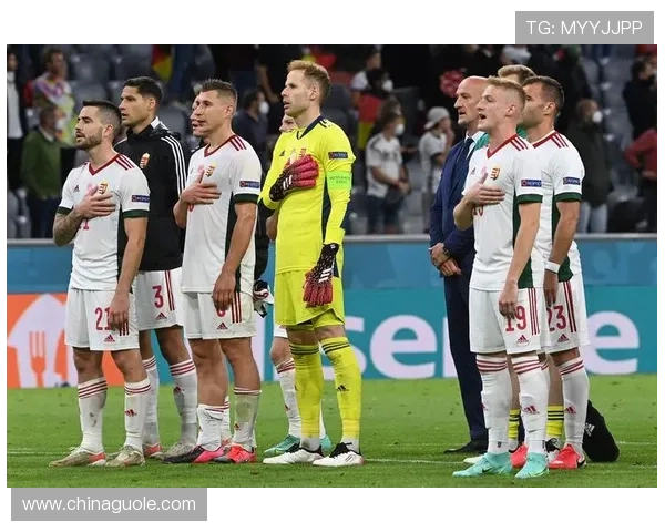 奥塔门迪回击拉菲尼亚赛前挑衅展现硬汉本色引爆全场焦点之战风云 奥塔门迪回击拉菲尼亚赛前挑衅展现硬汉本色引爆全场焦点之战风云