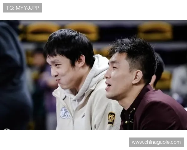 丁彦雨航恋情曝光甜蜜满屏郭艾伦成球迷调侃新焦点话题热度引爆全网 丁彦雨航恋情曝光甜蜜满屏郭艾伦成球迷调侃新焦点话题热度引爆全网