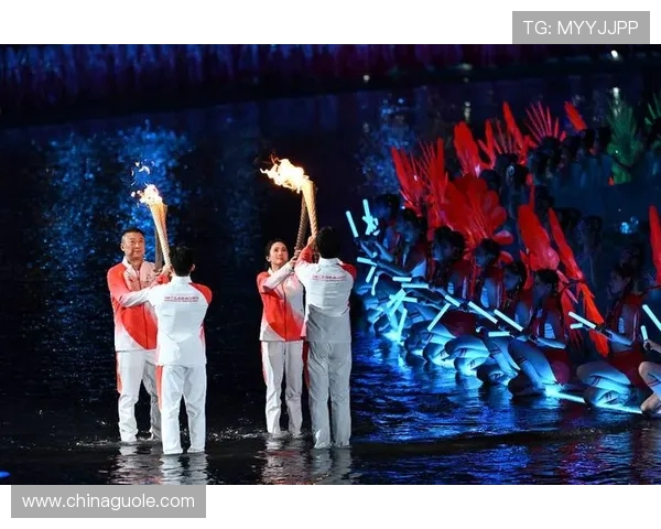 震撼时刻MVP上演不可能救球点燃全场观众热血沸腾瞬间狂潮来袭